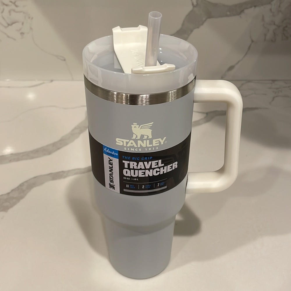Stanley - GRANITE (Gray) - 40 oz ‘OG’ Adventure Quencher Travel Tumbler  - NWT!